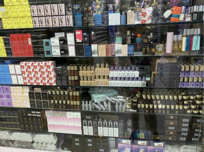 深圳明通化妆品批发市场每天几点更新价格拿货怎么报价